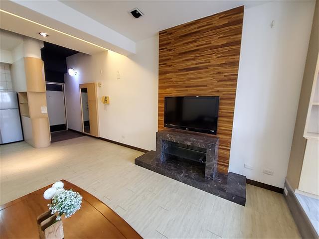 高雄租屋 - Khouse高雄租屋租房 #鹽埕區 #七賢二路 #六合夜市 #愛河家樂福 #超大空間 #生活機能超強