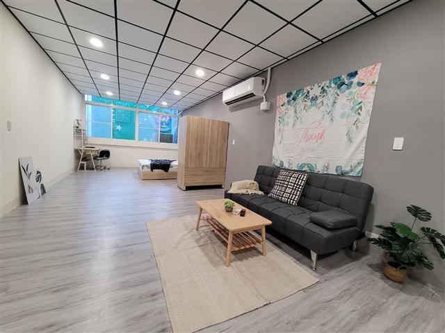 高雄租屋 - #三多捷運 #可寵 #工作室 #可開伙 #全新