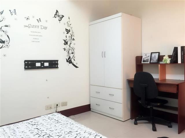 高雄租屋 - 三多捷運＃總圖＃興中夜市#都市叢林窩＃興中夜市#D