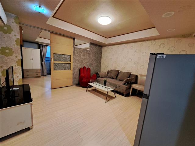 高雄租屋 - #前金#愛河法院景觀#大3A✨坐擁愛河美景，位處市中心的絕佳物件，超高CP值✨