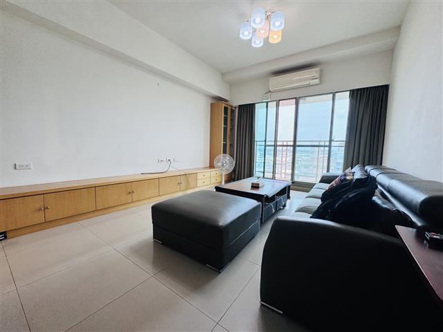 高雄租屋 - #小港區#宏平路商圈#漢民夜市 #小港捷運站#電梯大樓#可租補#可入戶籍#需公證#三房高樓層